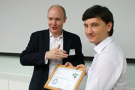 DSC09699_right.jpg